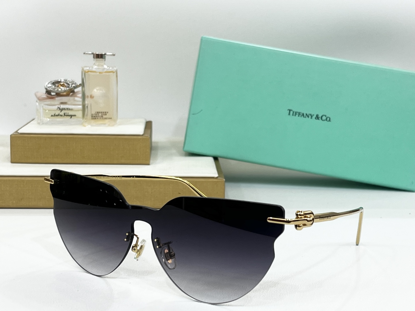  TIFFANY*
Mod：TF3104K
Size：61口17-140


