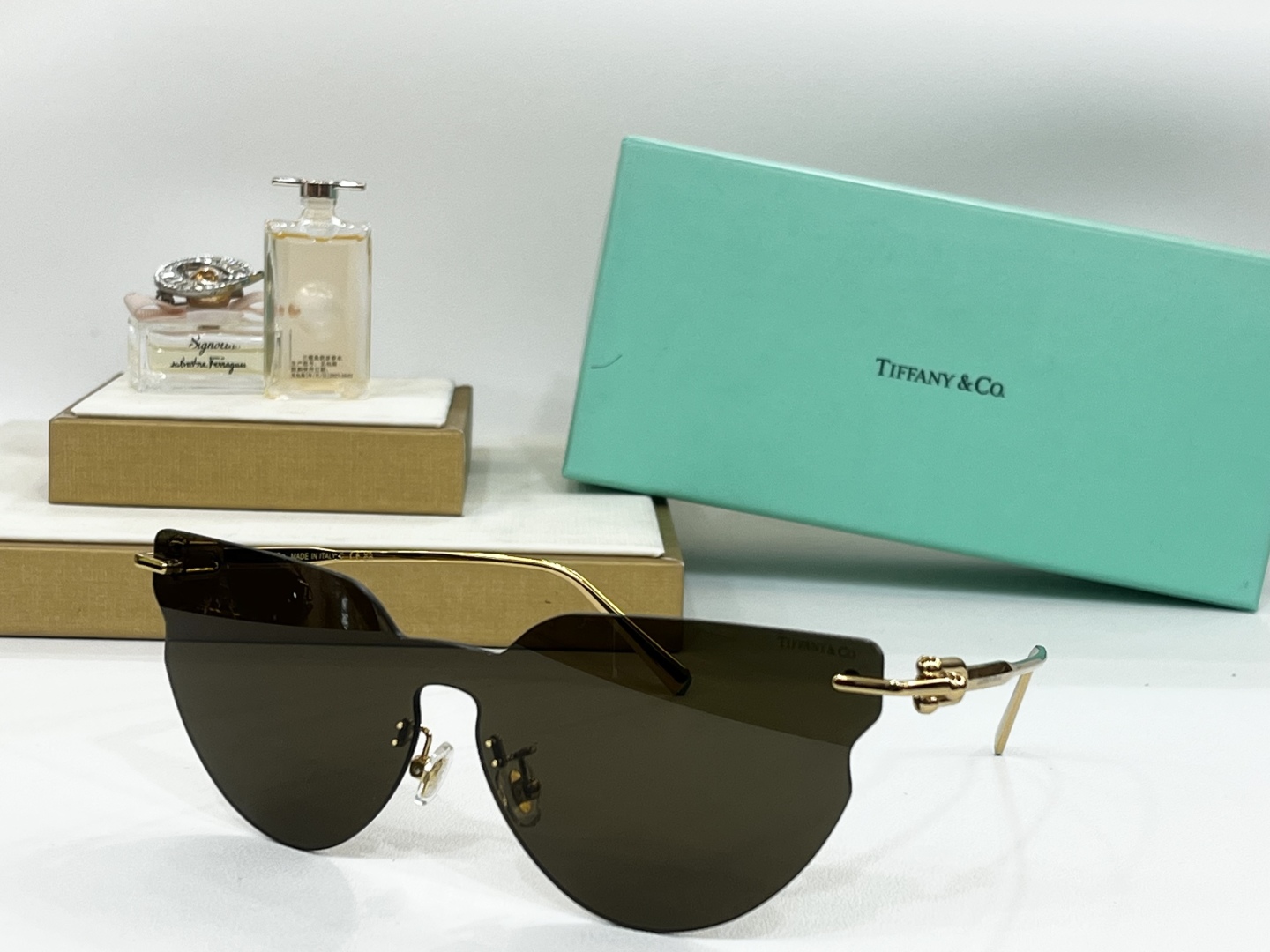  TIFFANY*
Mod：TF3104K
Size：61口17-140


