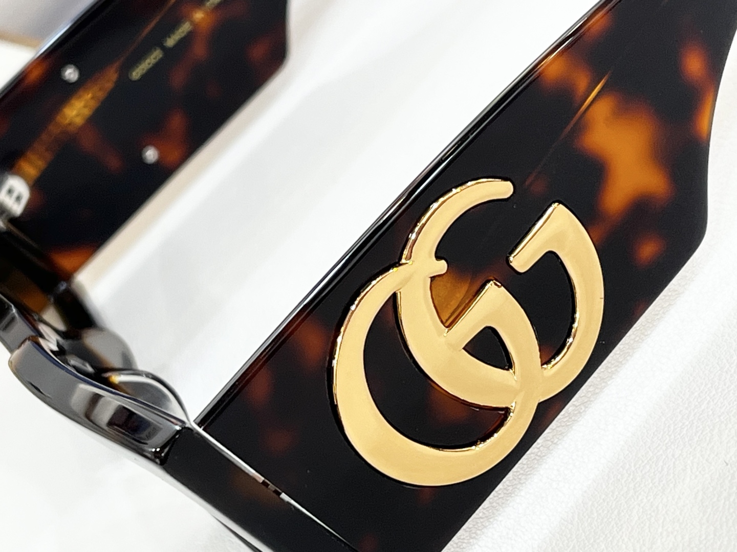  GUCCI
MOD：GG1425S
Size：54口22
