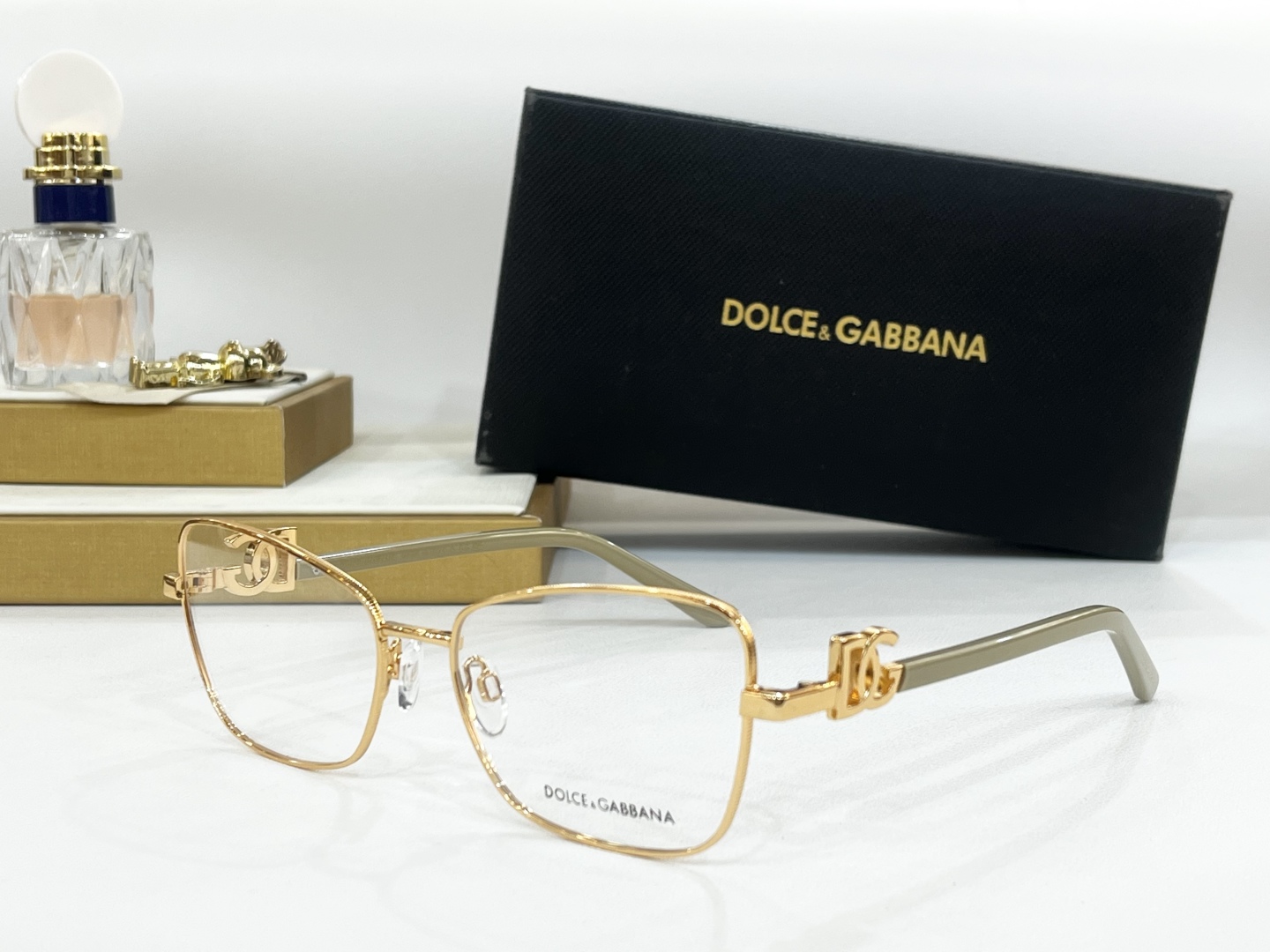  DOLCE&GABBANA
MOD：DG1338
Size：57口17-145
