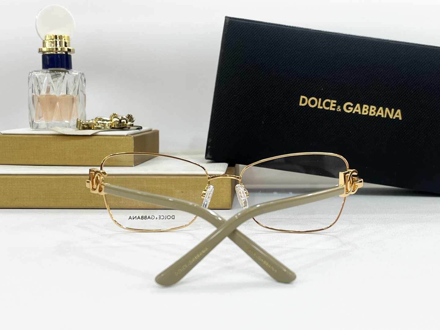  DOLCE&GABBANA
MOD：DG1338
Size：57口17-145
