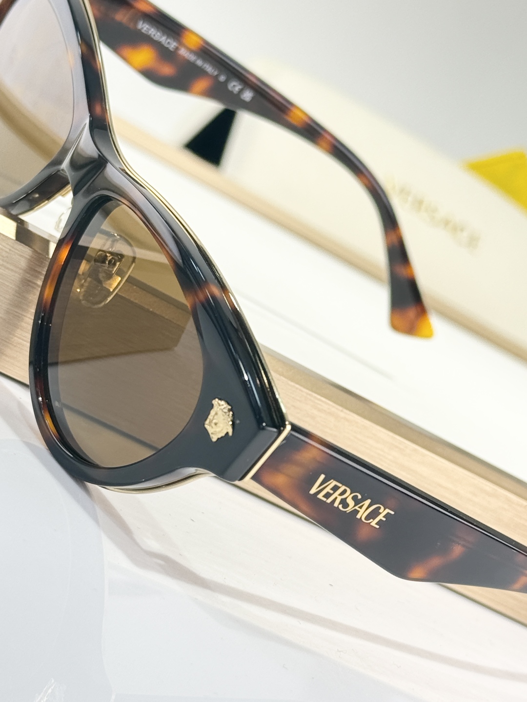  VERSACE
MOD：VE2289
Size：52口20-145
