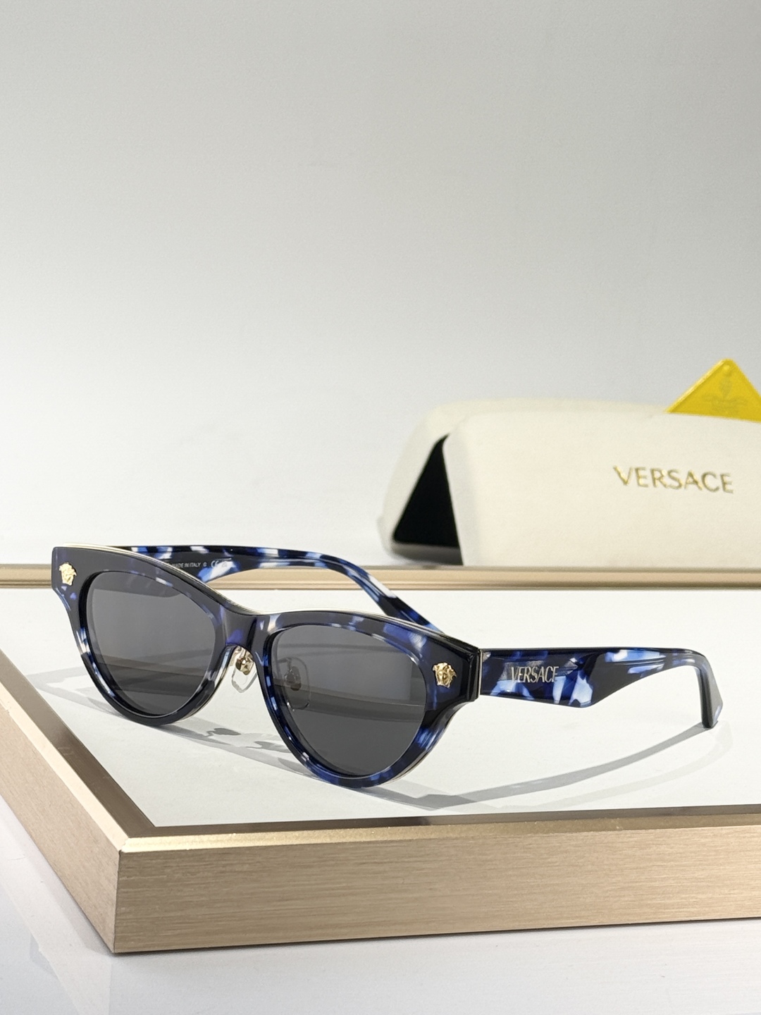 VERSACE
MOD：VE2289
Size：52口20-145
