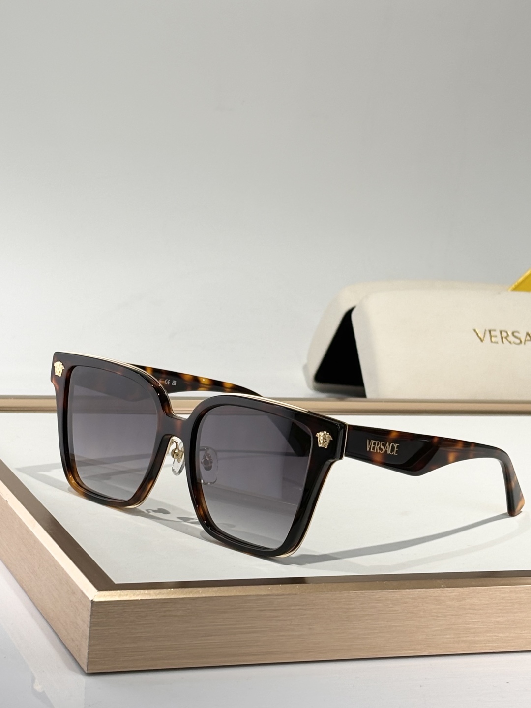  VERSACE
MOD：VE2287
Size：54口19-145
