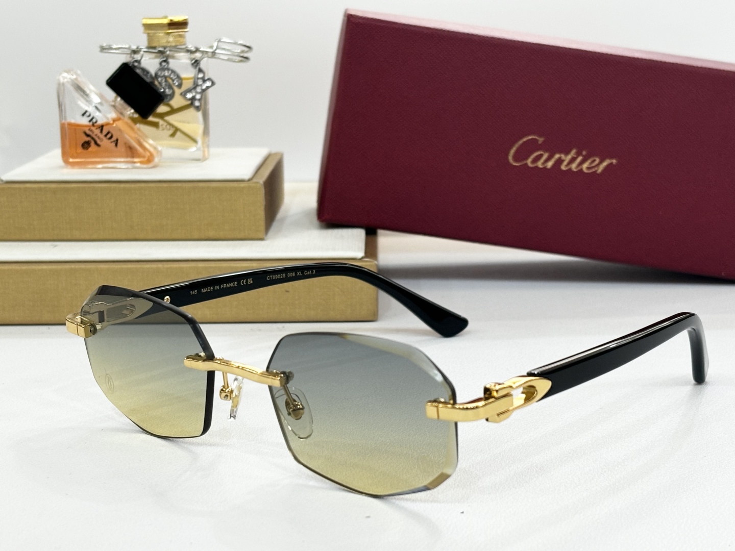 ￼ Cartier
MOD：CT0902S
