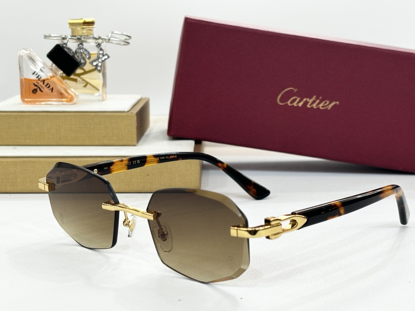 ￼ Cartier
MOD：CT0902S
