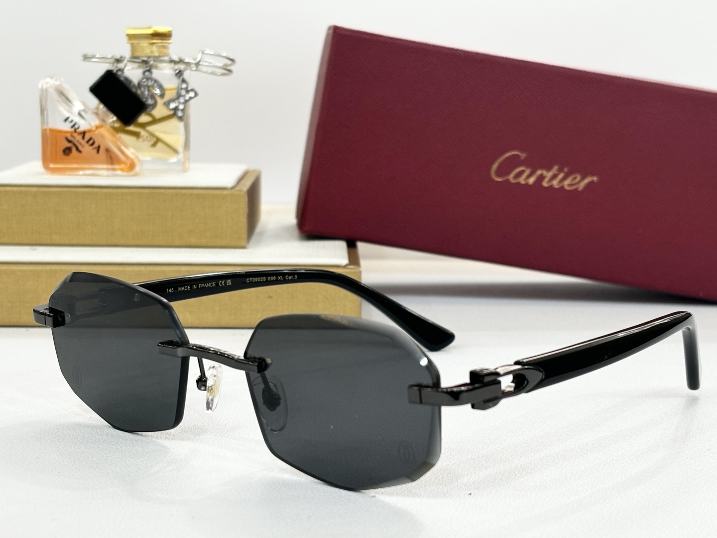 ￼ Cartier
MOD：CT0902S
