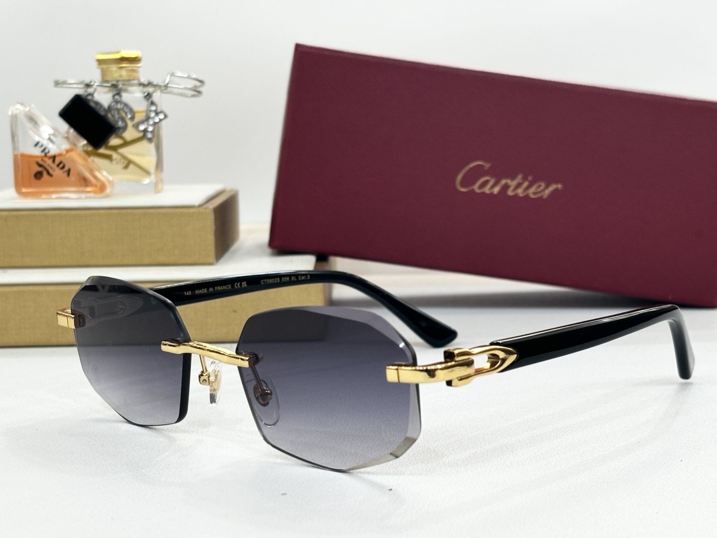 ￼ Cartier
MOD：CT0902S

