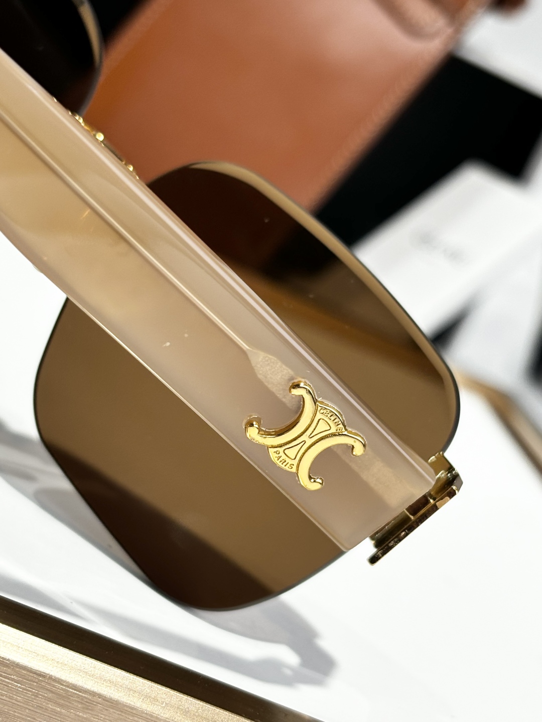  CELINE*
MOD：CL8031
Size：59-13-146
