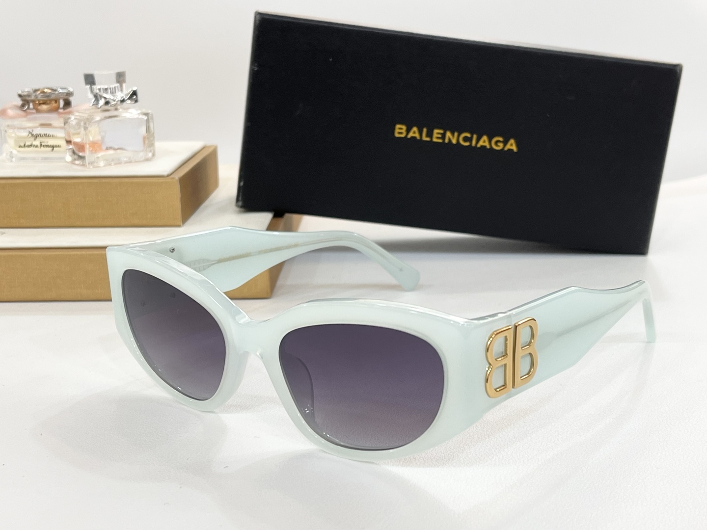 BALENCIAGA
MOD：BB0324S
Size55-20-135

