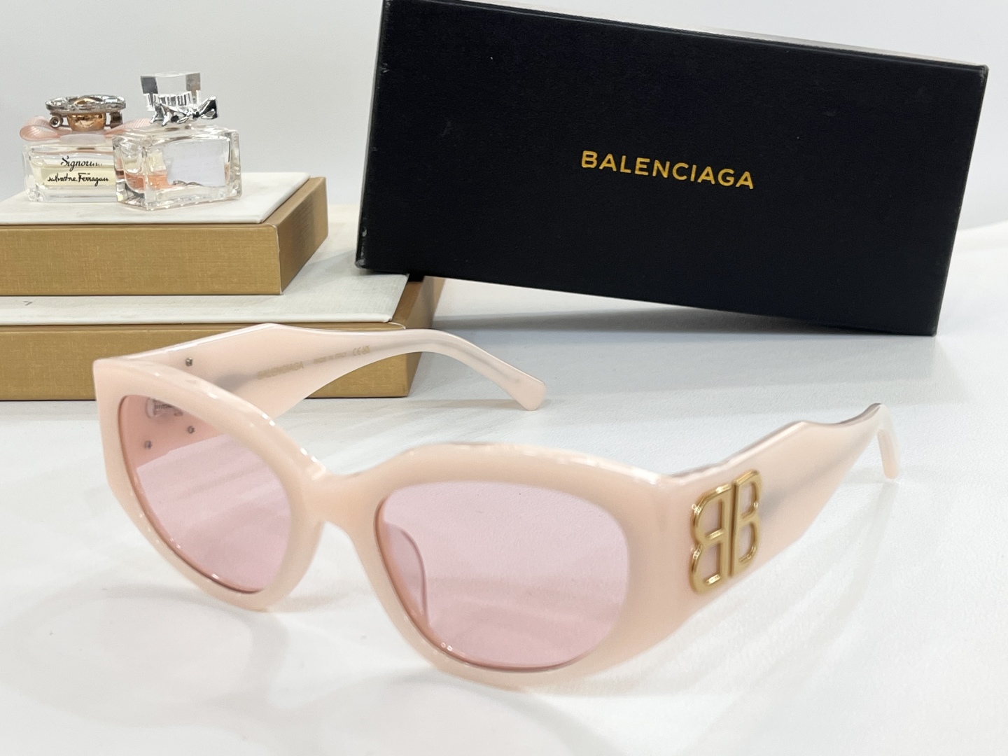 BALENCIAGA
MOD：BB0324S
Size55-20-135
