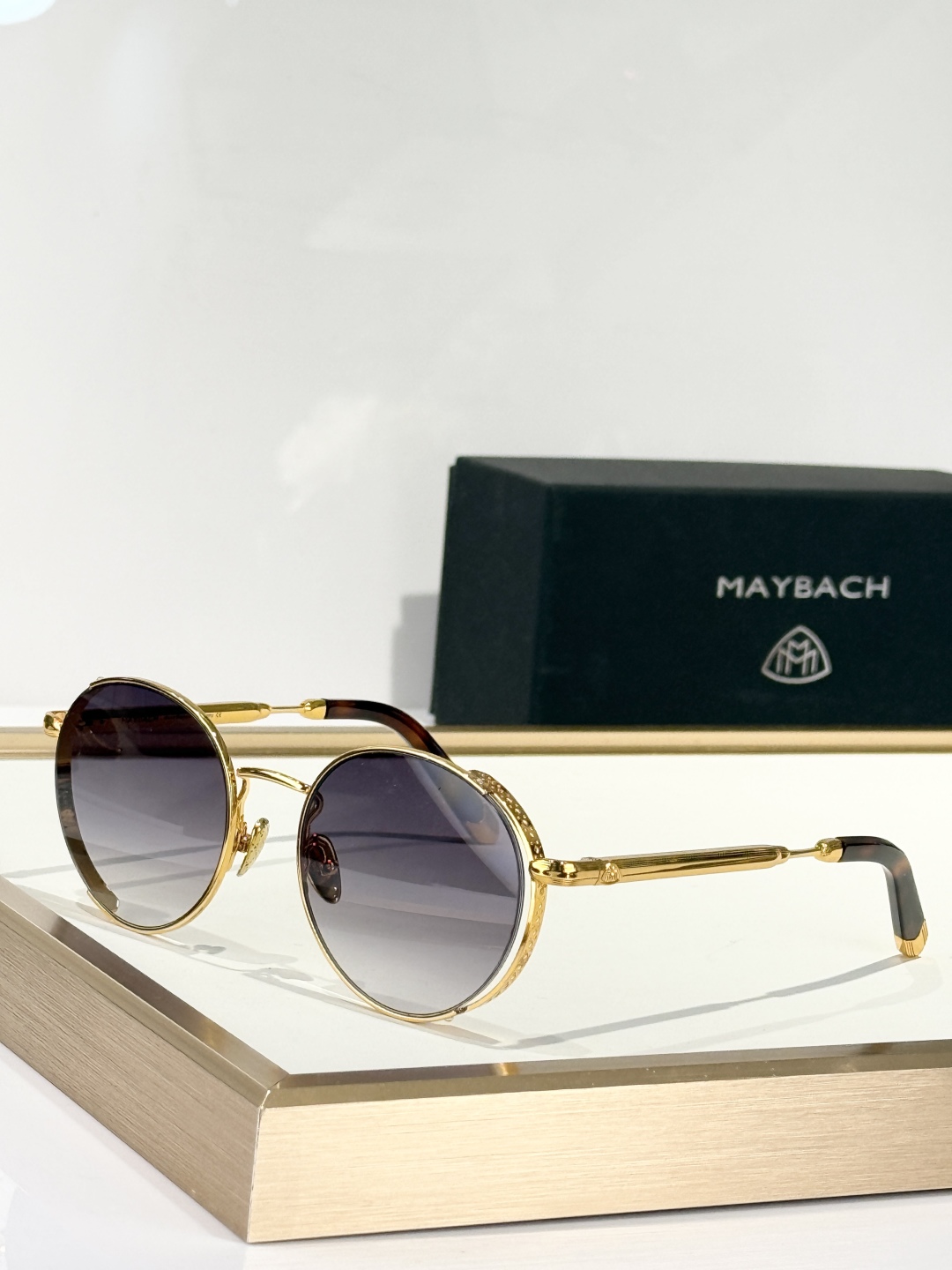  MAYBACH
MODELTHE BOULEVARD
SIZE：52-22-145
