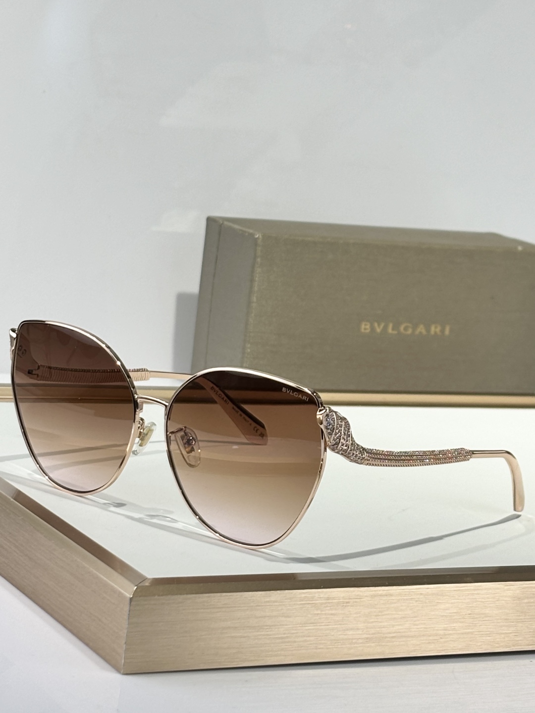  Bvlgar*
灵蛇系列
高品控
Mod：BV40010
Size：63-14-140
