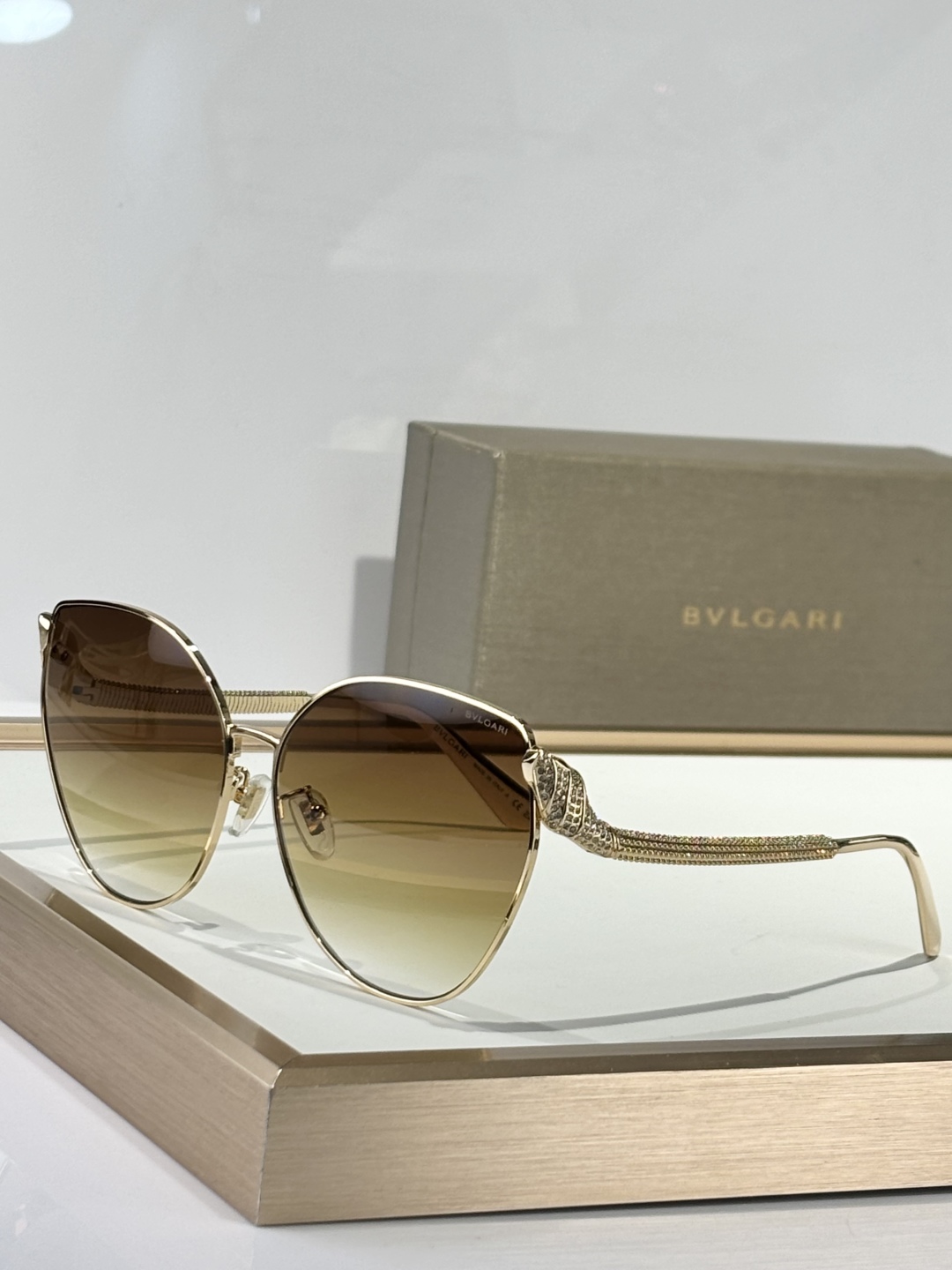  Bvlgar*
灵蛇系列
高品控
Mod：BV40010
Size：63-14-140
