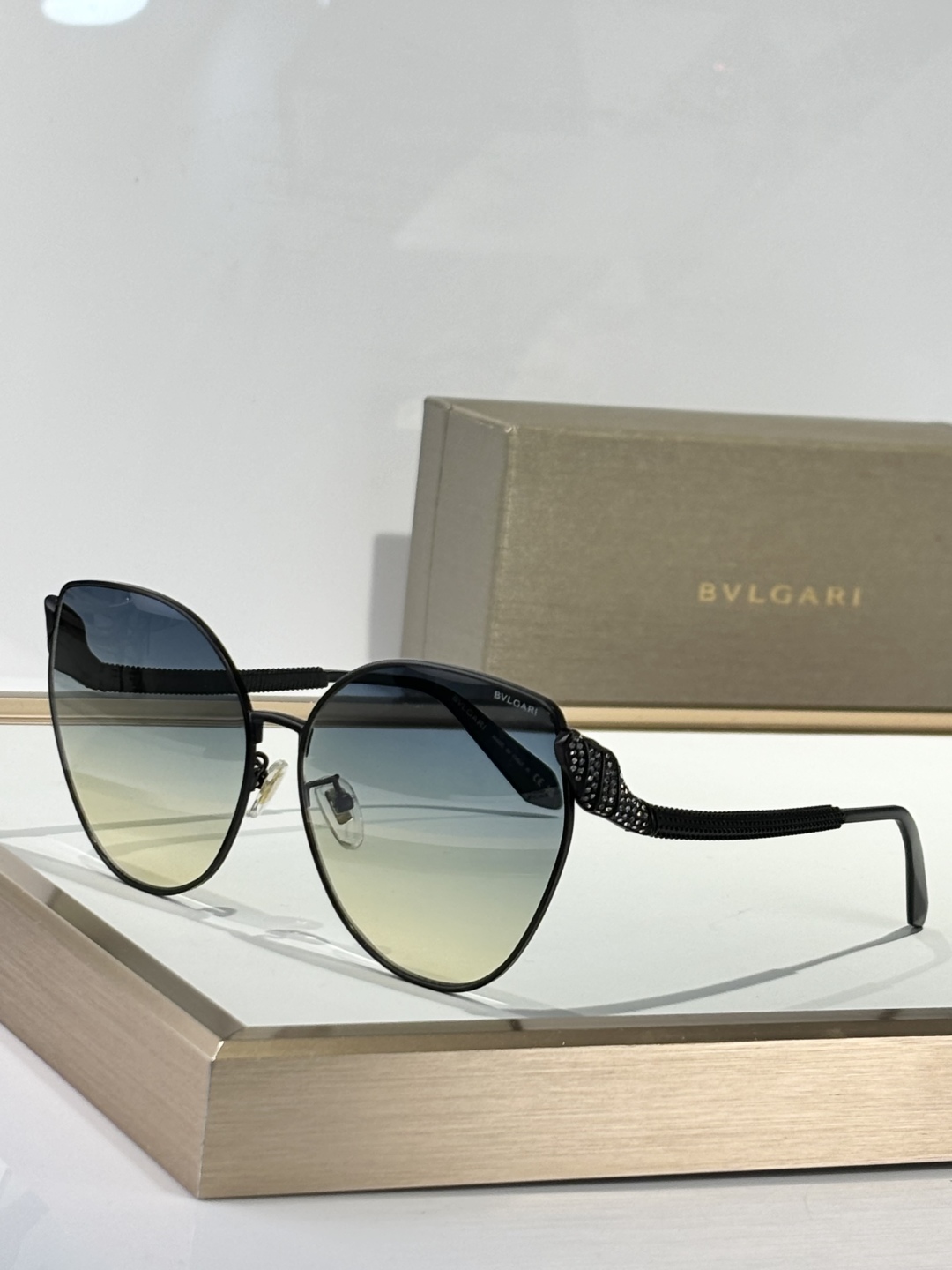  Bvlgar*
灵蛇系列
高品控
Mod：BV40010
Size：63-14-140
