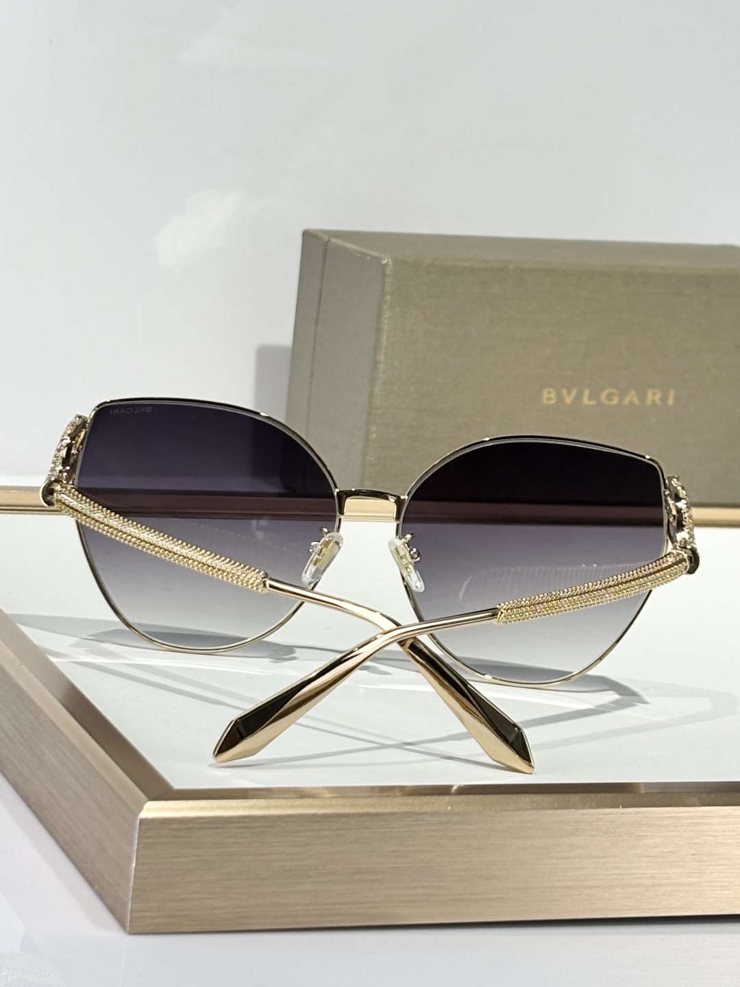  Bvlgar*
灵蛇系列
高品控
Mod：BV40010
Size：63-14-140
