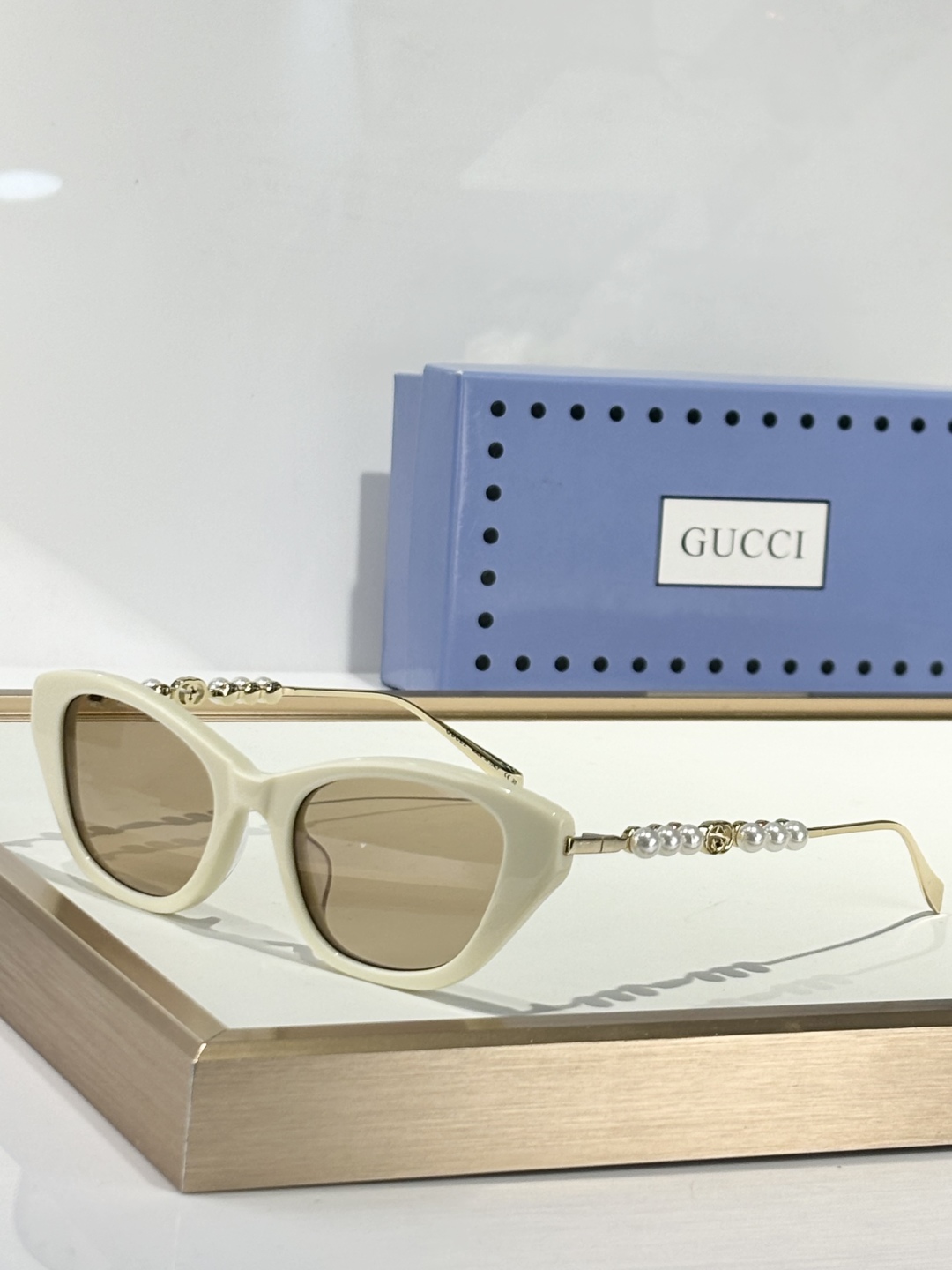  GUCC*
Mod ：GG1968
Size ：50-19-145
双GG➕珍珠元素
气质拿捏款

