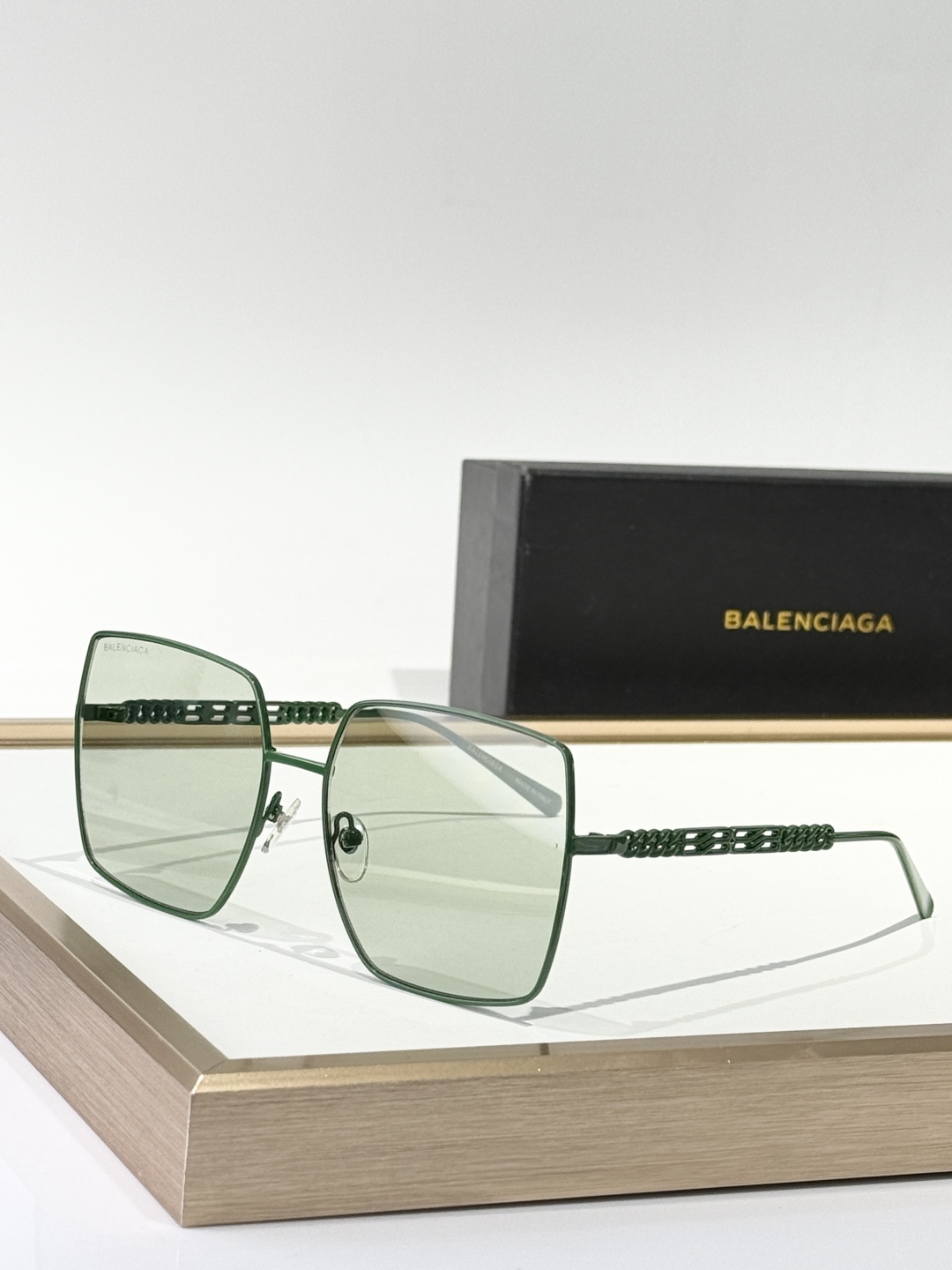  BALENCIAGA
MOD：BB0012
Size：58口18-143

