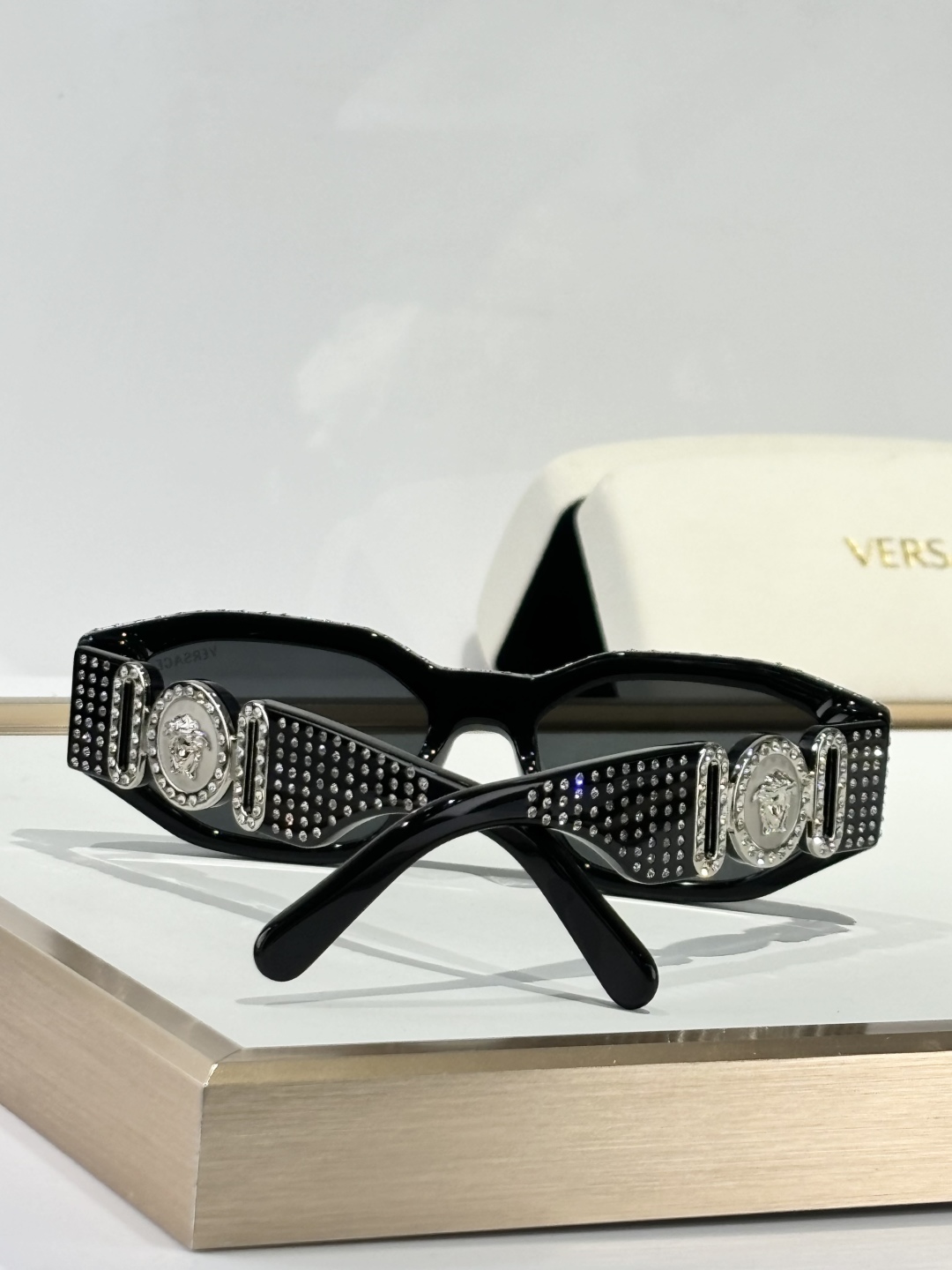 VERSAC*
Mod ：VE4361
Size ：53-18-140
💎元素
气质拿捏款
