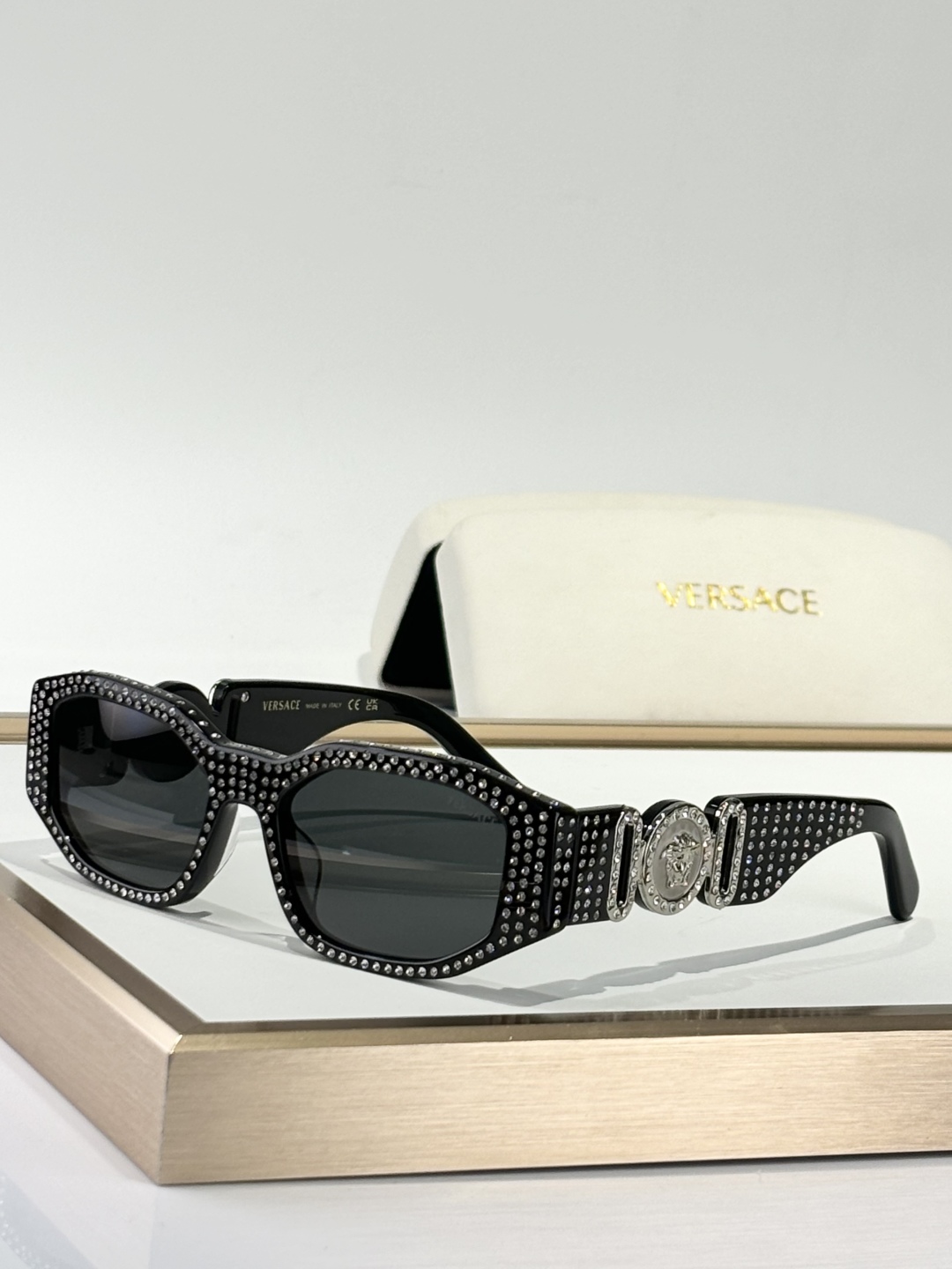  VERSAC*
Mod ：VE4361
Size ：53-18-140
💎元素
气质拿捏款
