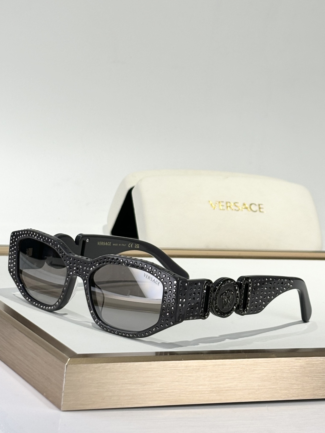  VERSAC*
Mod ：VE4361
Size ：53-18-140
💎元素
气质拿捏款
