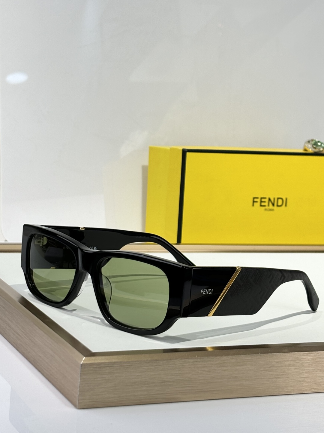  FEND*✨✨✨
MODEL：FE40156I
SIZE：53口18-145

