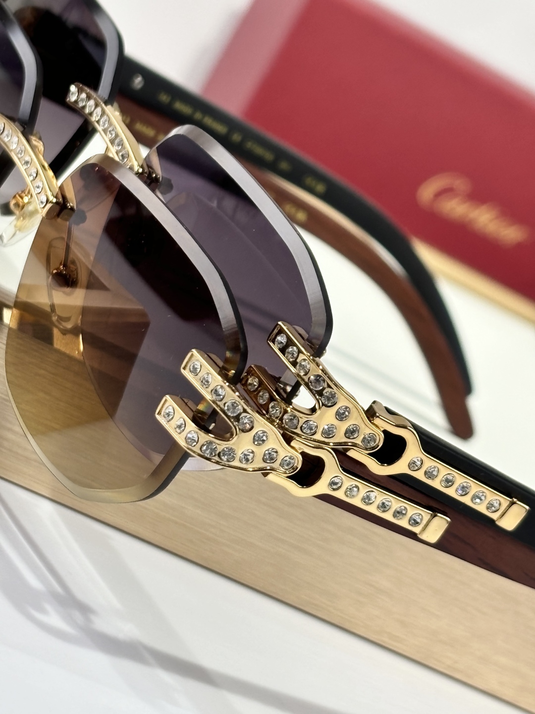  Cartie*
MODEL：CT0570S
SIZE 59口17-143
钻