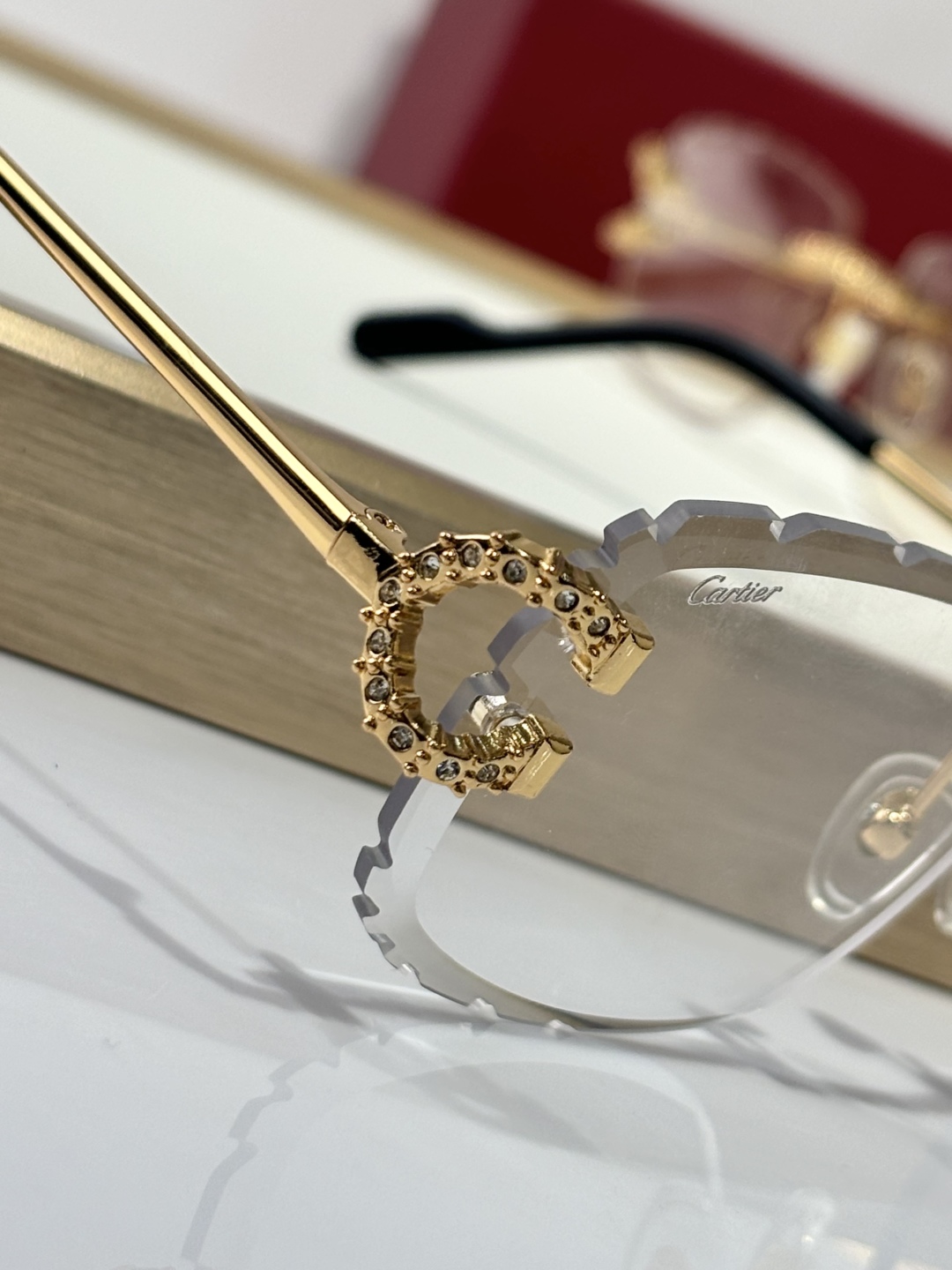  Cartie*
MODEL：CT060
SIZE 59口17-143
Photo chromic

