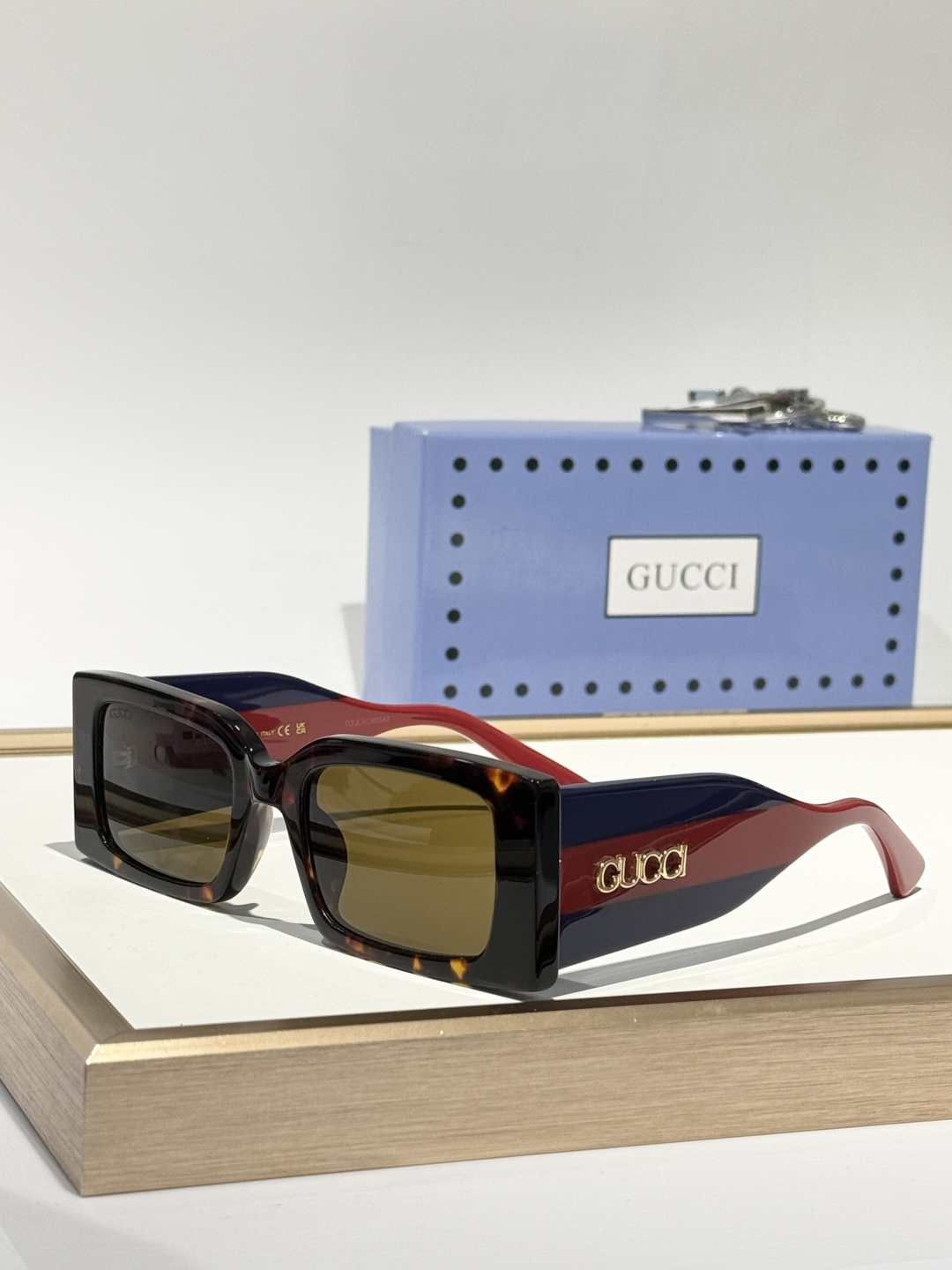  GUCC*
MOD：GG1860S
Size：53口22-145
