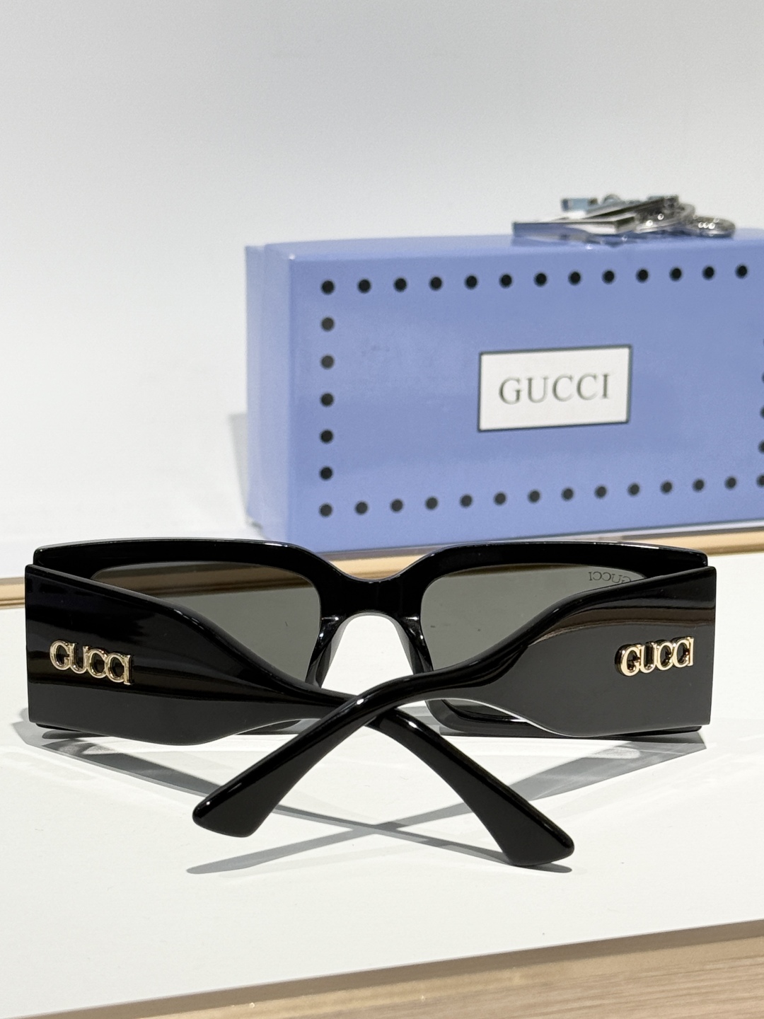  GUCC*
MOD：GG1860S
Size：53口22-145
