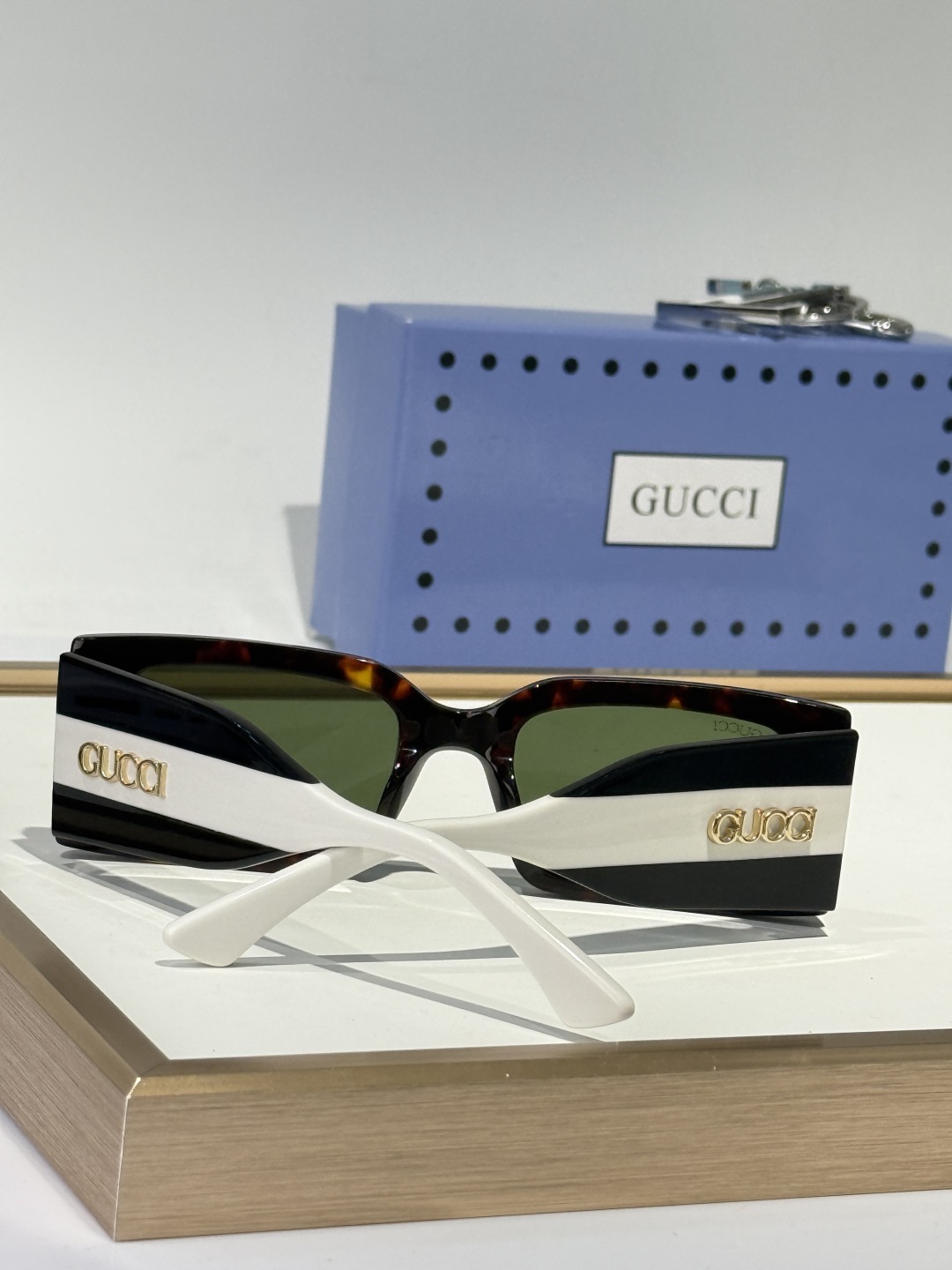  GUCC*
MOD：GG1860S
Size：53口22-145
