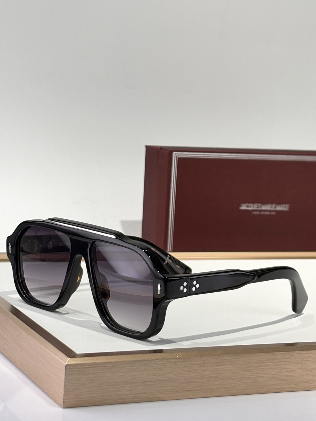  JACQUES MARIE MAG
MODEL：OCTAVIAN 
SIZE：54口17
