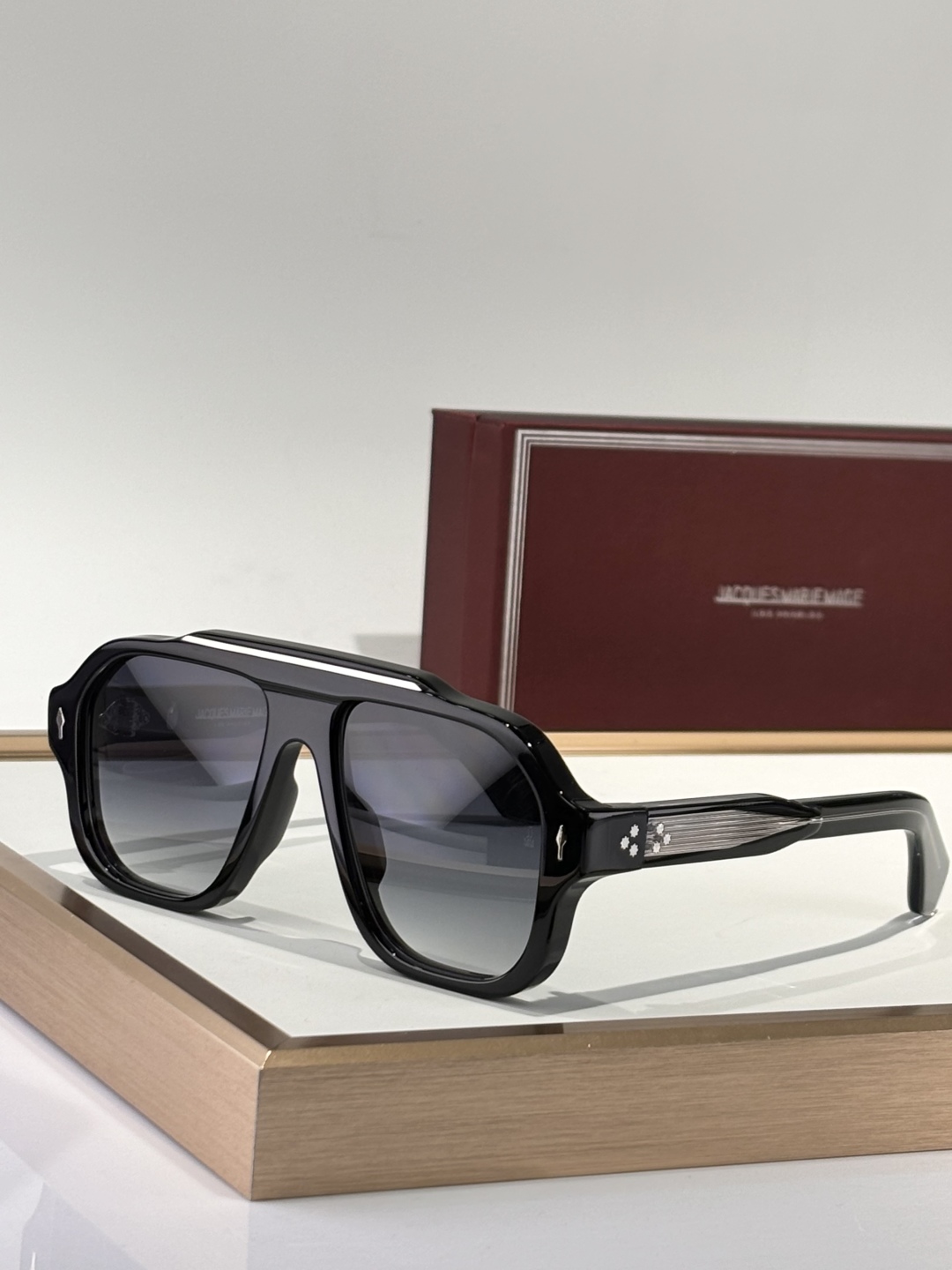  JACQUES MARIE MAG
MODEL：OCTAVIAN 
SIZE：54口17
