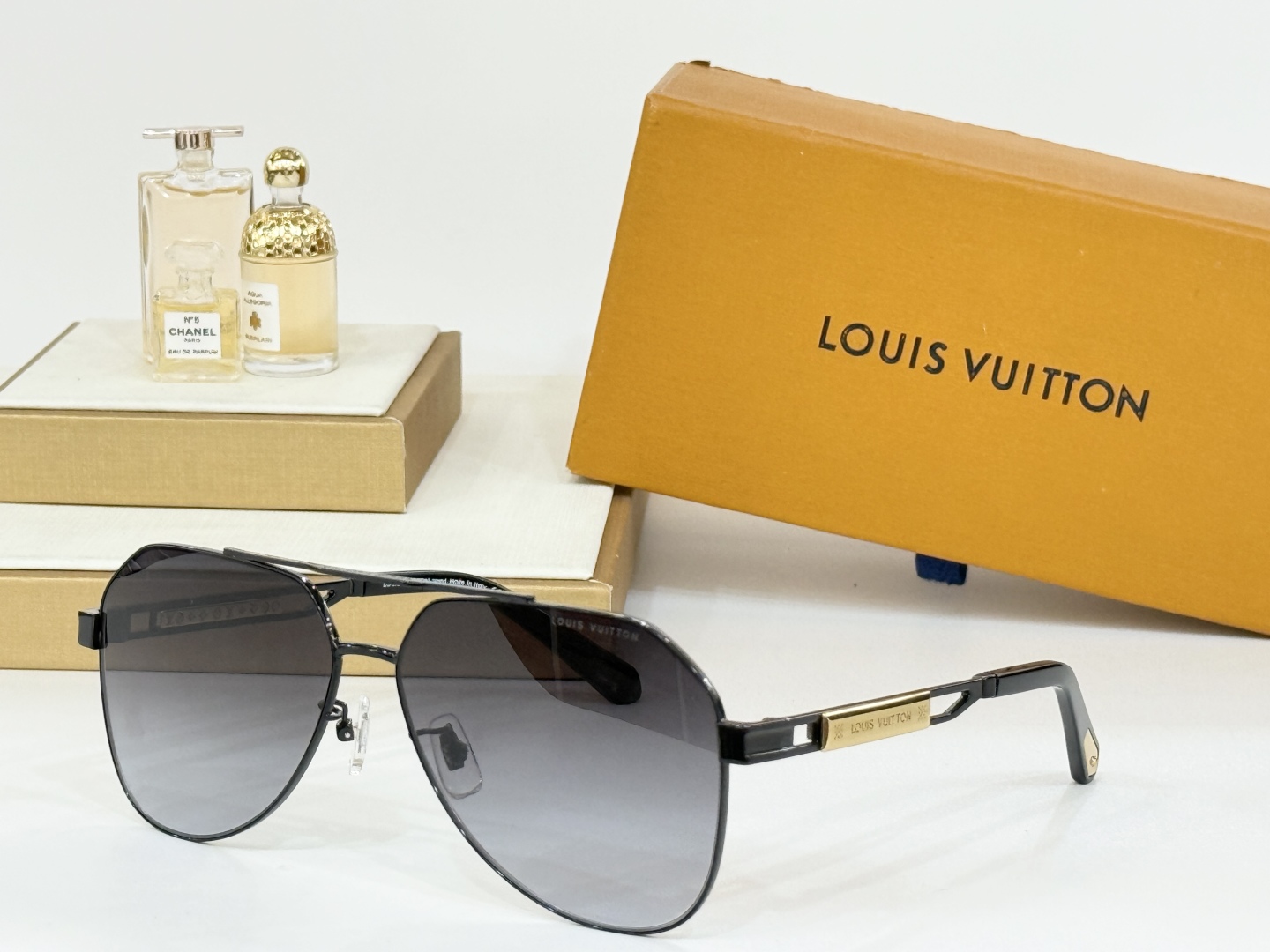  LOUIS VUITTO*
MODEL：Z1302
SIZE：61口14-145
