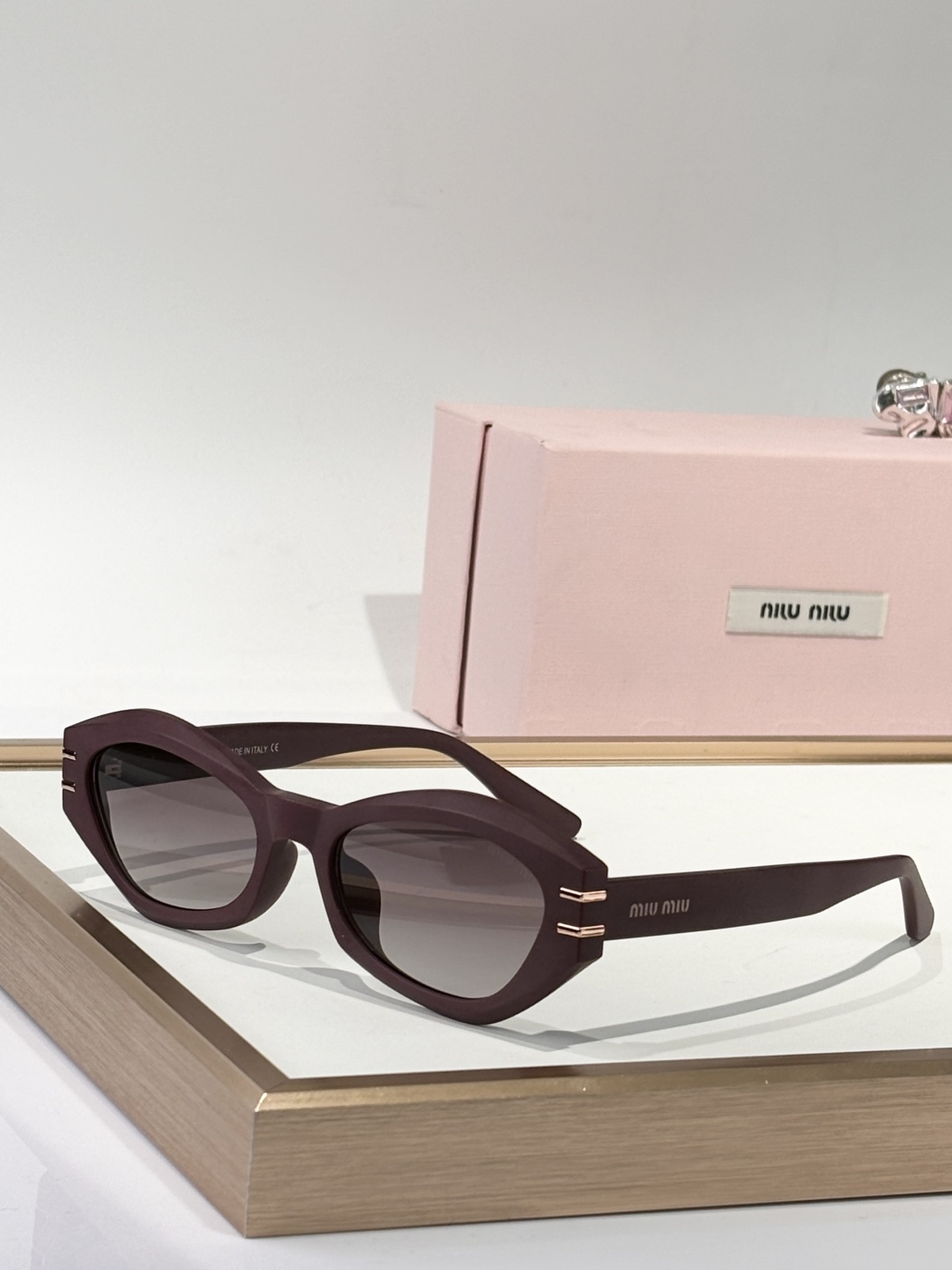  MIU MIU
MOD：SWU41WS
Size：55口20-148
