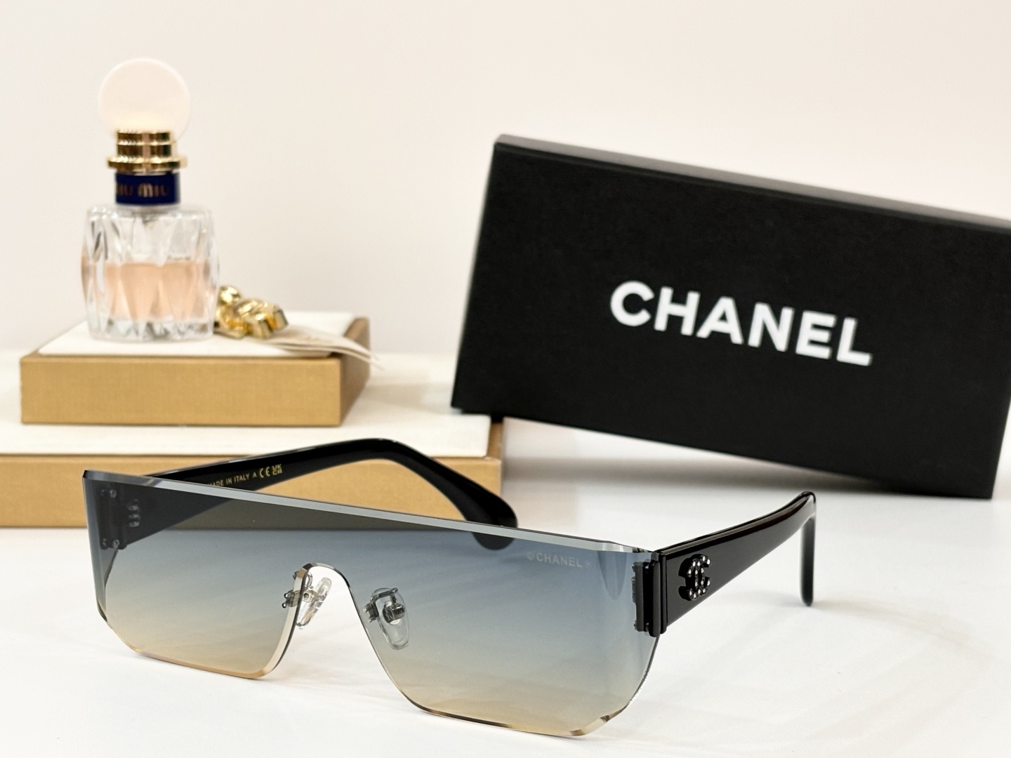 CHANEL
MOD：A95091
Size：151口0
