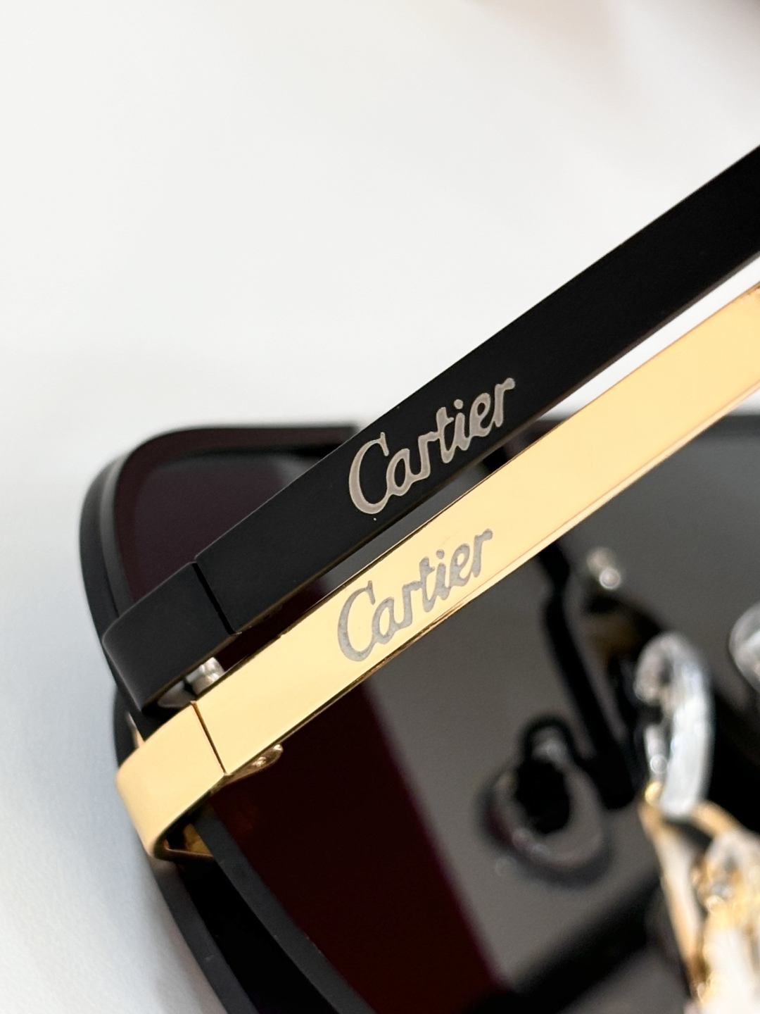  Cartier
MOD：PARIS
Size：136口0 140
