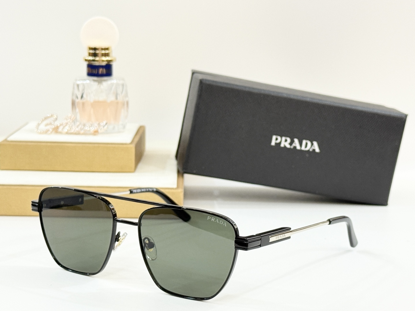  PRADA
MOD：PRA78-S
Size：58-17-145

