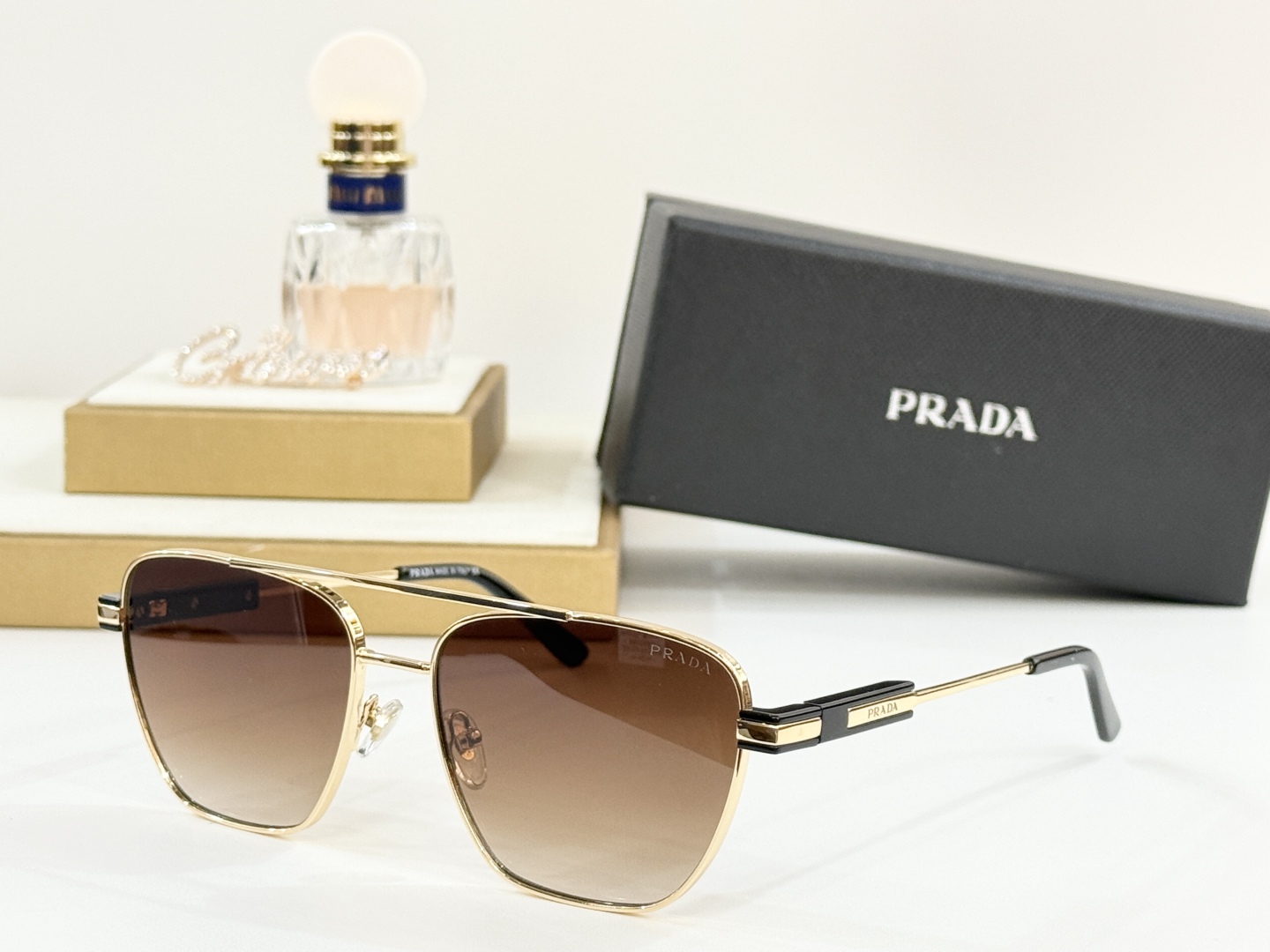  PRADA
MOD：PRA78-S
Size：58-17-145

