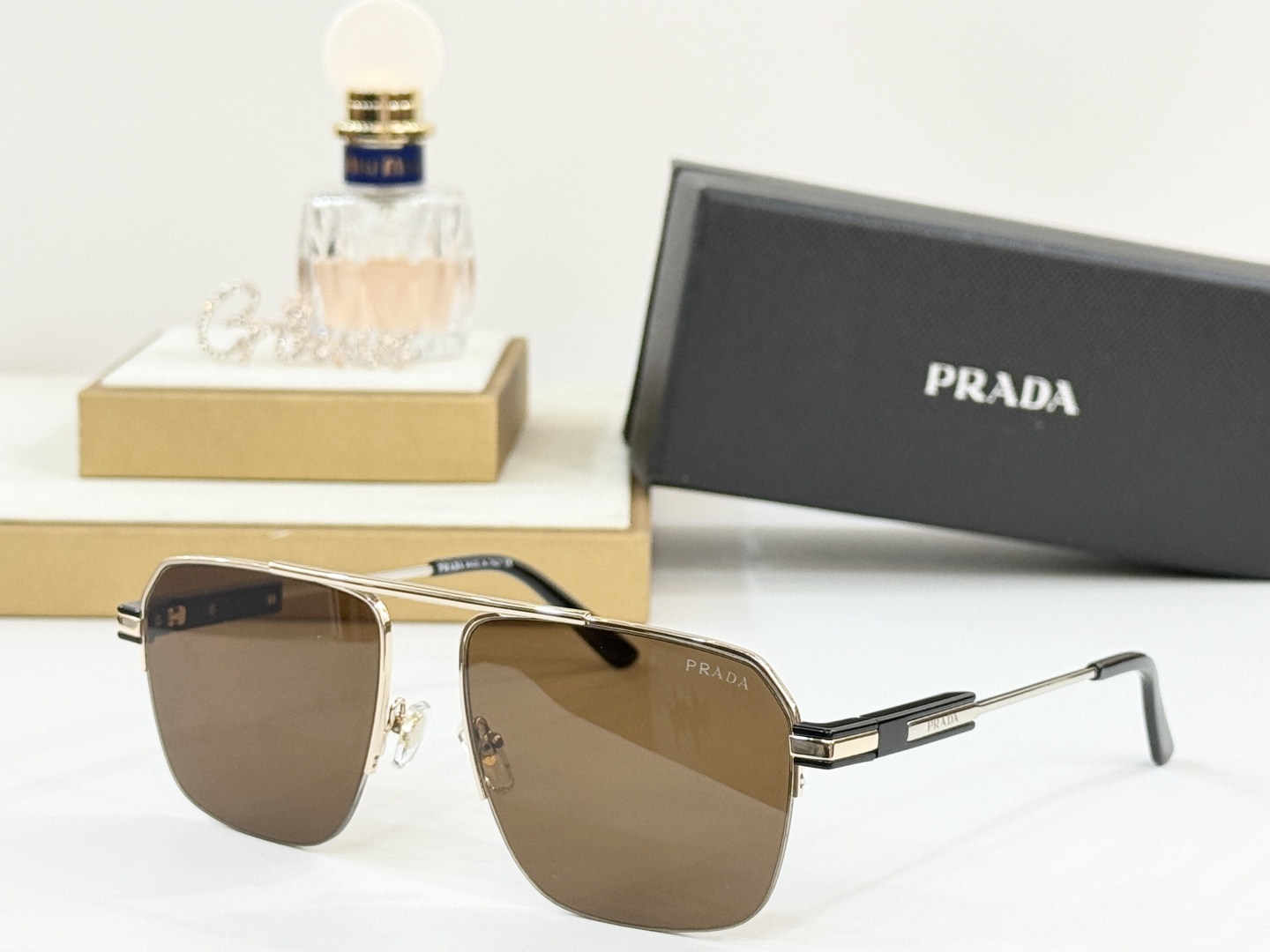  PRADA
MOD：PRA77-S
Size：58-18-145

