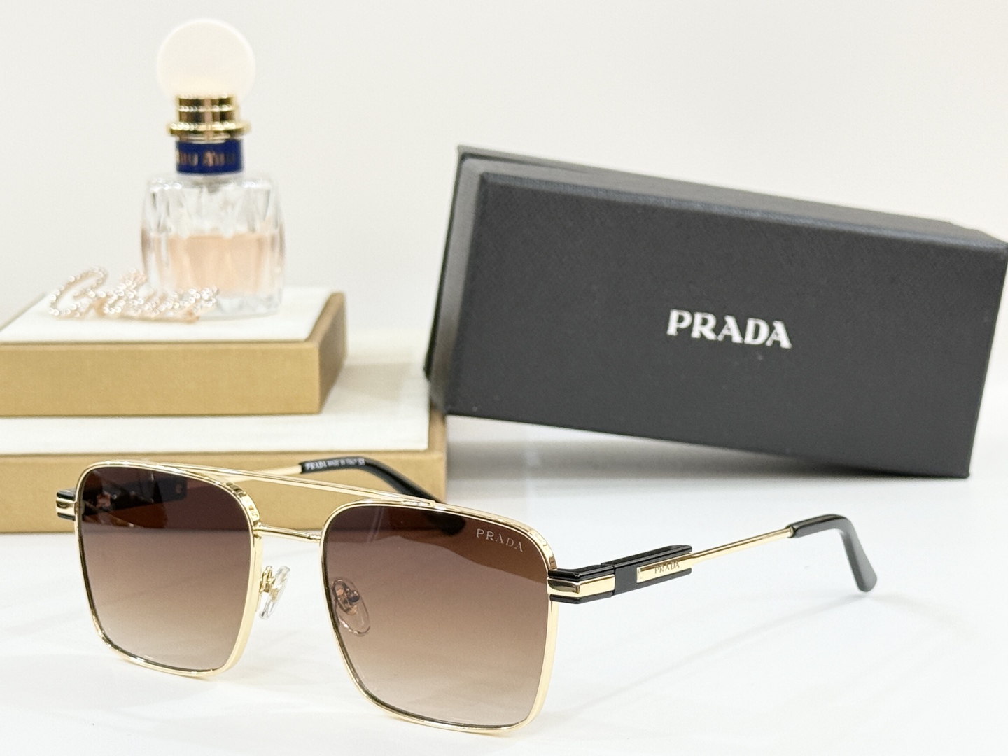  PRADA
MOD：PRA76-S
Size：58-17-145
