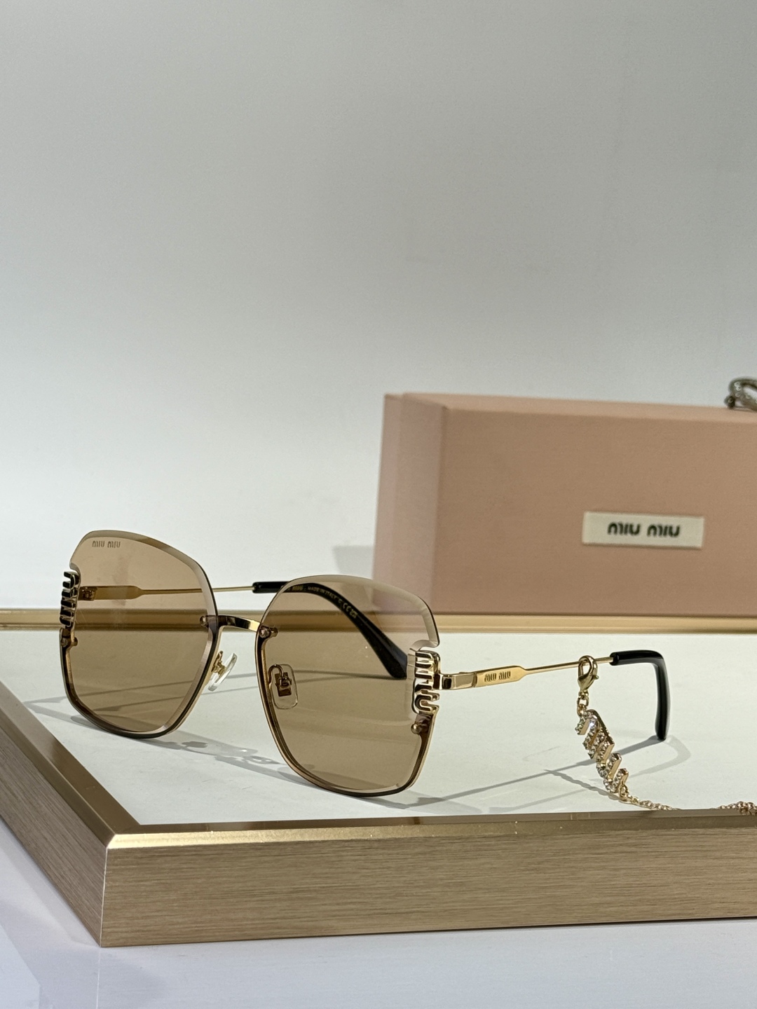  MIU*
ModMU90AV
SIZE61-12-145
配吊坠链