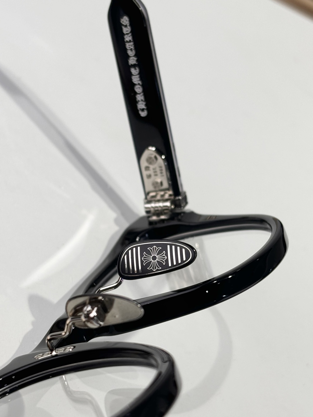  Chrome Heart*
MODELDINGALONGLINGLONG
SIZE：49口24-147