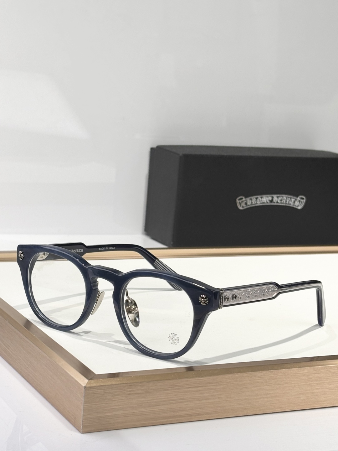  Chrome Heart*
MODELDINGALONGLINGLONG
SIZE：49口24-147