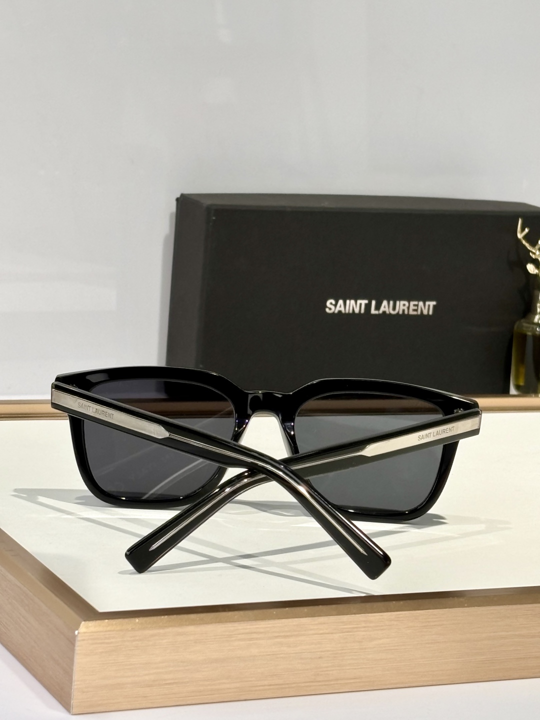  SAINT LAUREN*
MODSL717
Size52口19-140
