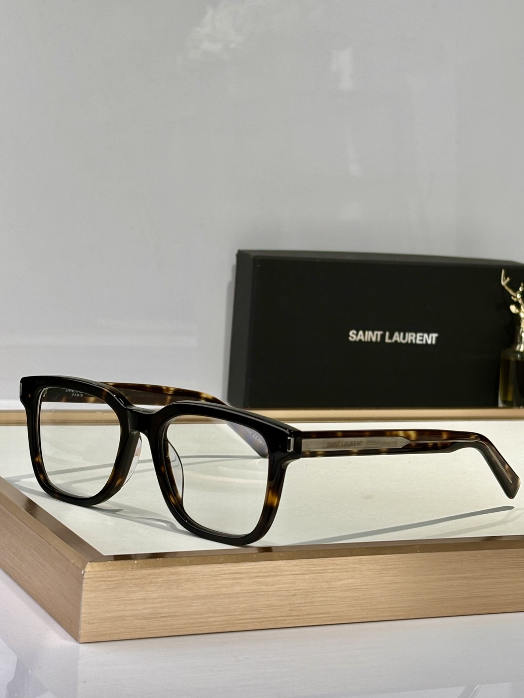  SAINT LAUREN*
MODSL717
Size52口19-140
