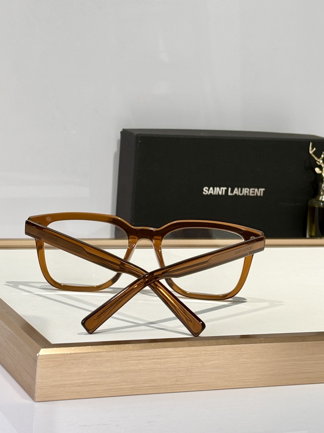  SAINT LAUREN*
MODSL717
Size52口19-140
