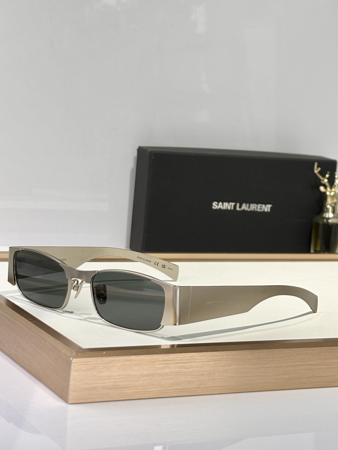  SAINT LAUREN*
MODSL738
Size54口18-140
