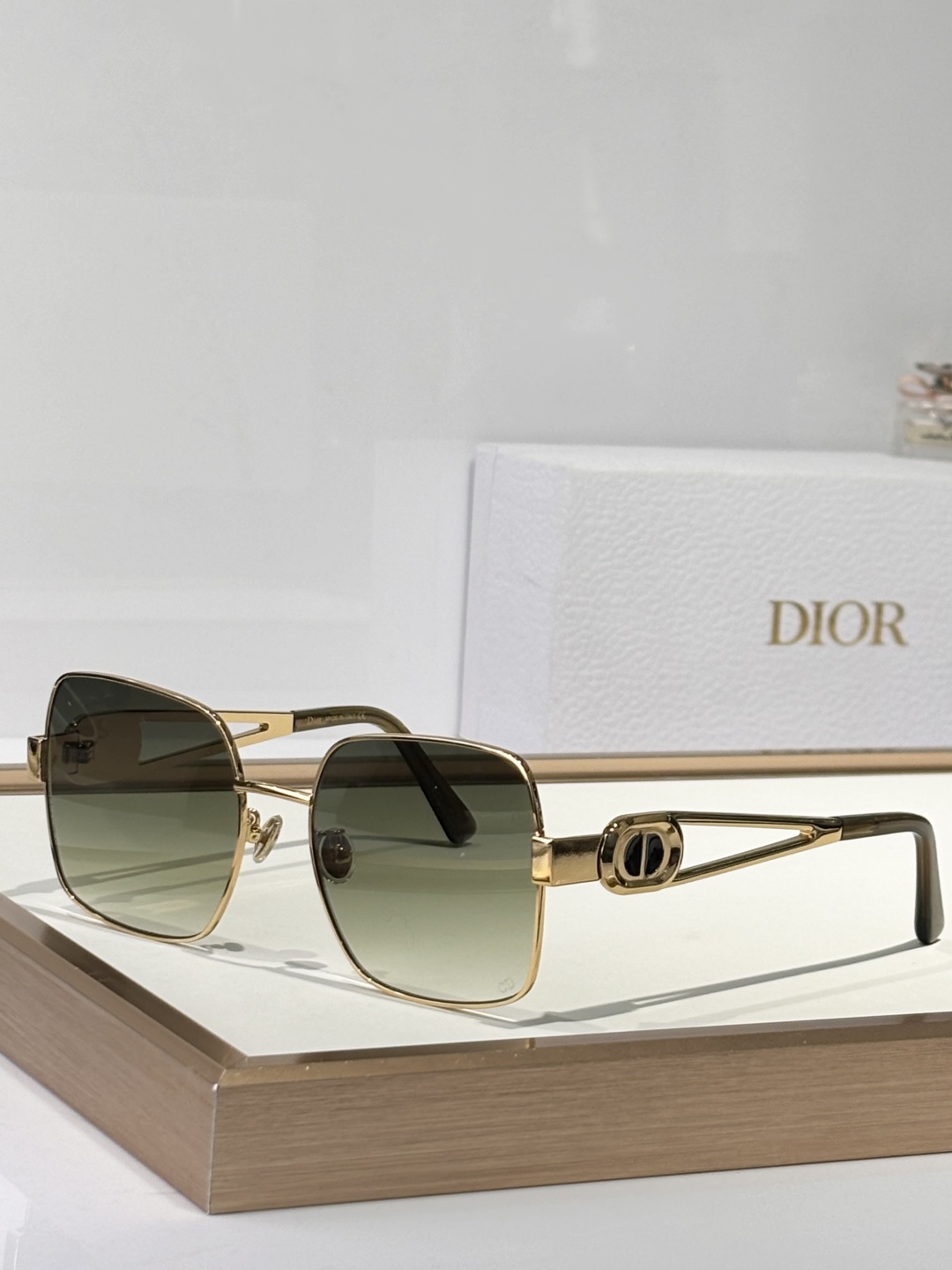  CD
MODCD5527
Size56-19-145

