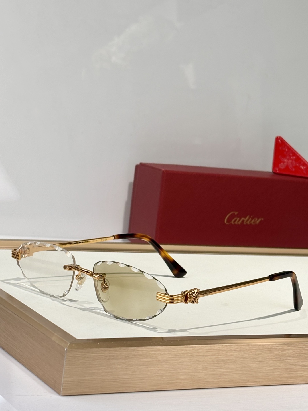  Cartie*
MODEL：CT0652S 
SIZE 57口17-142
